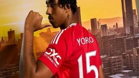 “苏州盛大启幕中国赛车文化风尚博览会”